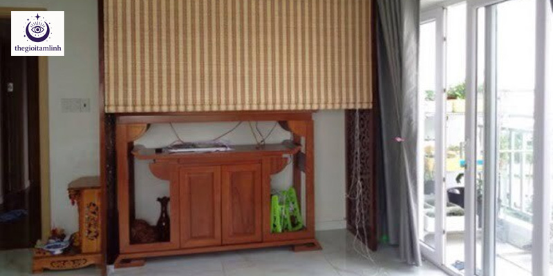 tai-sao-phai-che-ban-tho-khi-co-nguoi-mat.jpg